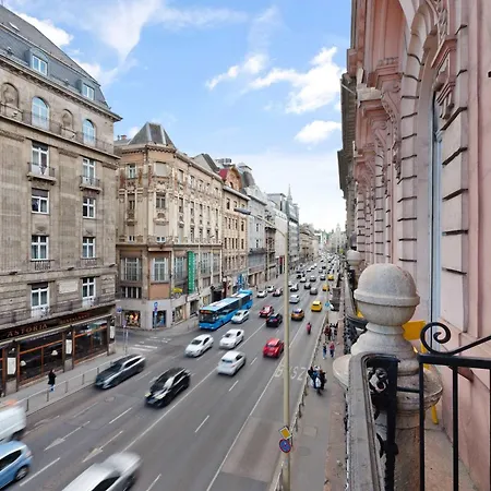 Grand Boulevard Gem Historic With Balcony Views * Boedapest